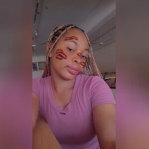 joanchia, online dating profile photo