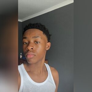 aoluwo03, online dating profile photo