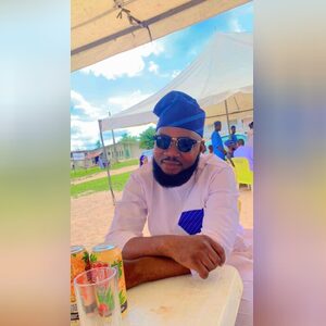 oluwatir, online dating profile photo