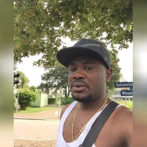 wola08, online dating profile photo