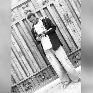 oluwapem, online dating profile photo