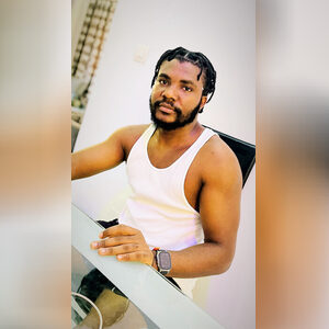 krhymz, online dating profile photo