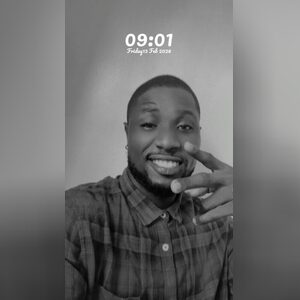 17011211, online dating profile photo