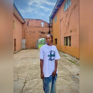 ezara, online dating profile photo