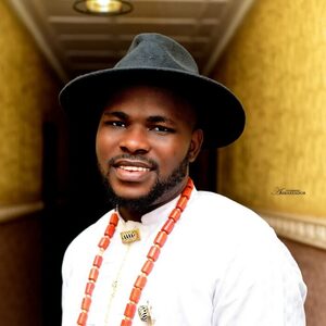 efenuduj, online dating profile photo