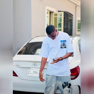 voffixia, online dating profile photo