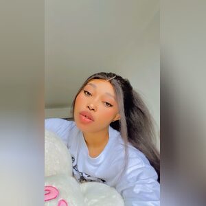 sophmaka, online dating profile photo