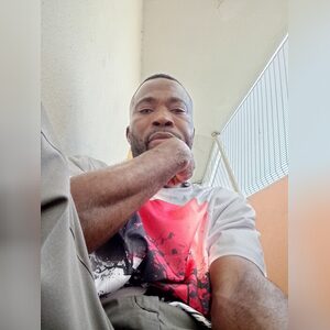 oluwaste, online dating profile photo