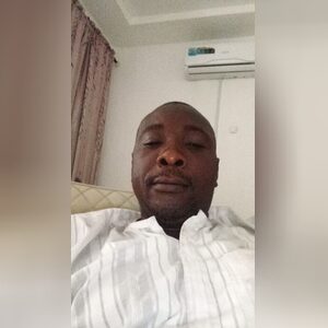 quadisma, online dating profile photo