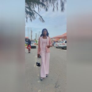 remade, online dating profile photo