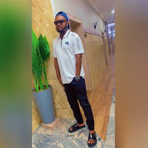 oluwtimi, online dating profile photo