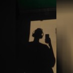 laryxiv, online dating photo
