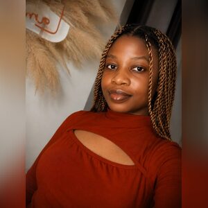 omolara29, online dating profile photo