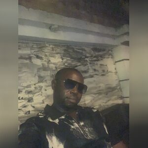 onyevic, online dating profile photo
