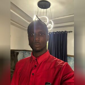 calebabi, online dating profile photo