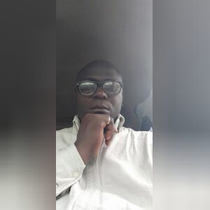 adeloyeadelowo, online dating profile photo