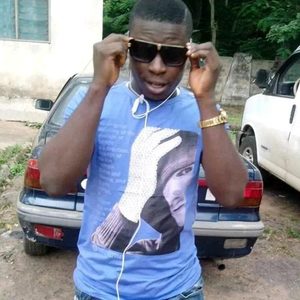omolaraadesola, online dating profile photo
