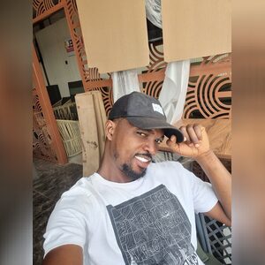 sleeze, online dating profile photo