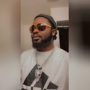 ayeni20, online dating profile photo
