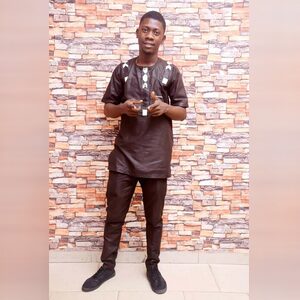oluwaseglet, online dating profile photo