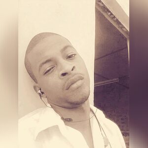 gravity, online dating profile photo