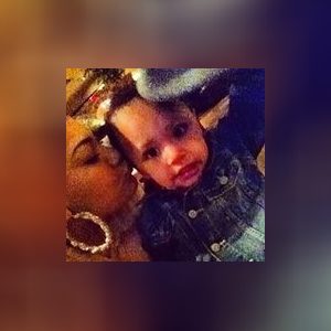 miixedna, online dating profile photo