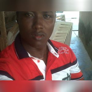 oneoutofall, online dating profile photo