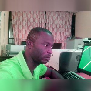 toluwalogo, online dating profile photo