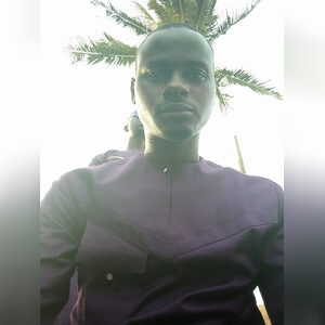 akinbobola, online dating profile photo